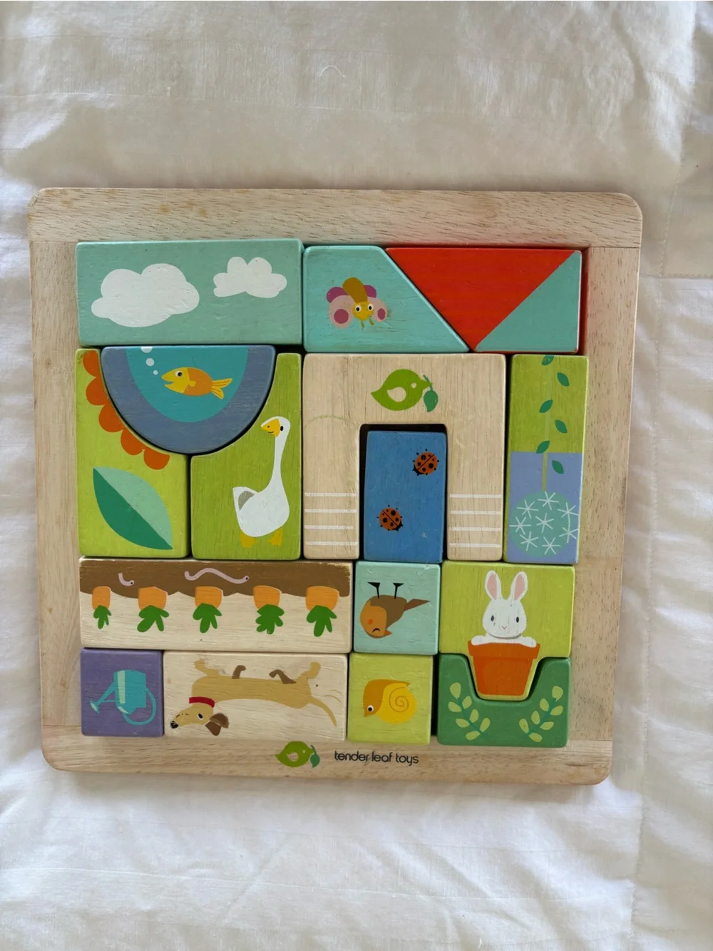 Tender Leaf Toys Garden Patch Puzzle 16-piece double-sided wooden block and tray